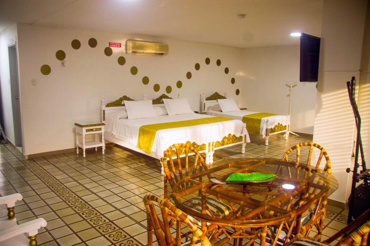 Hotel Mall Santana Del Rio Ла-Дорада Экстерьер фото
