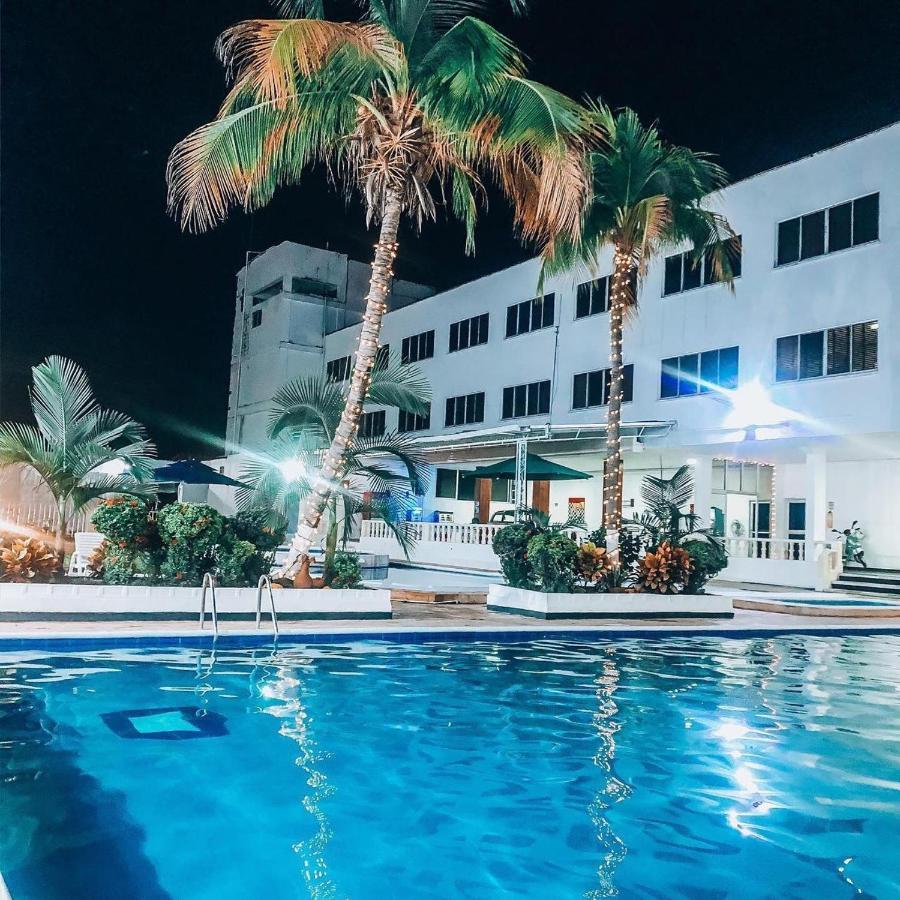 Hotel Mall Santana Del Rio Ла-Дорада Экстерьер фото