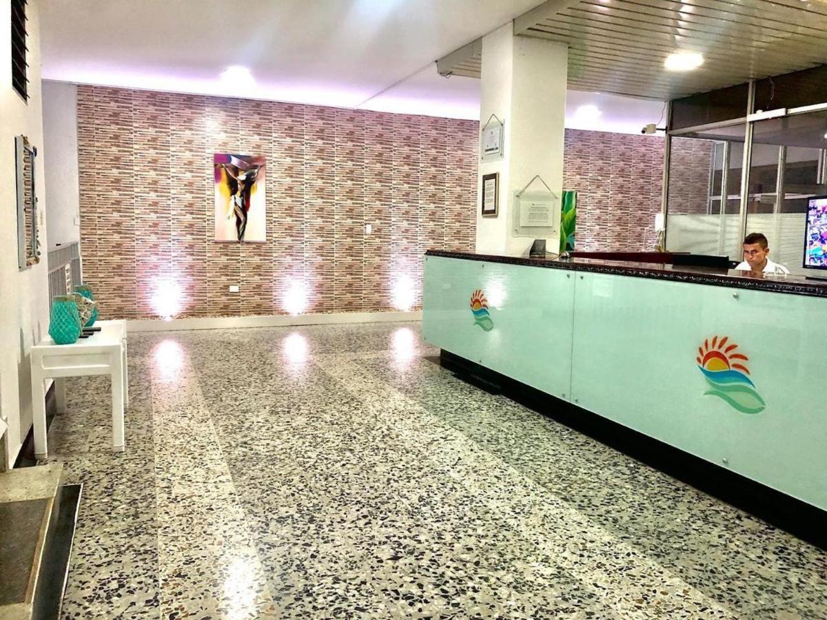 Hotel Mall Santana Del Rio Ла-Дорада Экстерьер фото