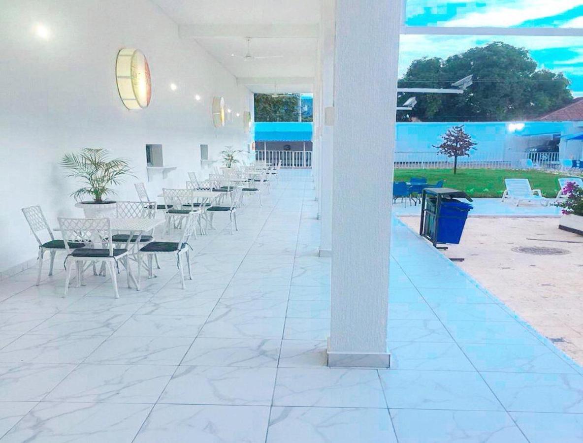 Hotel Mall Santana Del Rio Ла-Дорада Экстерьер фото